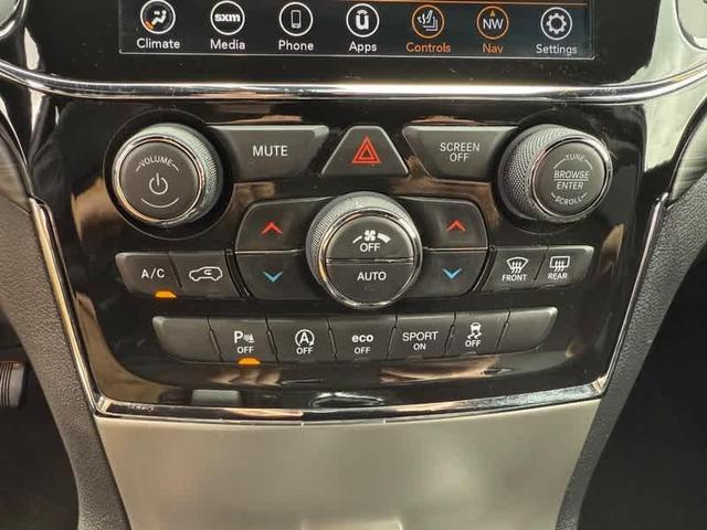 Photo of 2022 Bright White Clearcoat Jeep Grand Cherokee WK