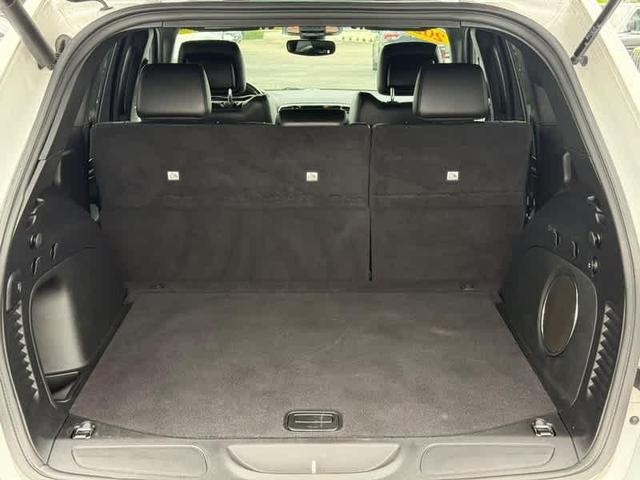 Photo of 2022 Bright White Clearcoat Jeep Grand Cherokee WK