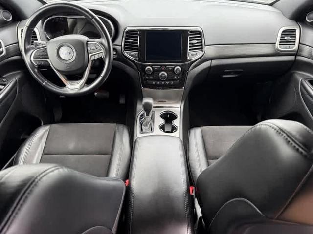 Photo of 2022 Bright White Clearcoat Jeep Grand Cherokee WK