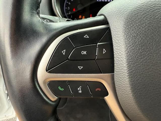 Photo of 2022 Bright White Clearcoat Jeep Grand Cherokee WK