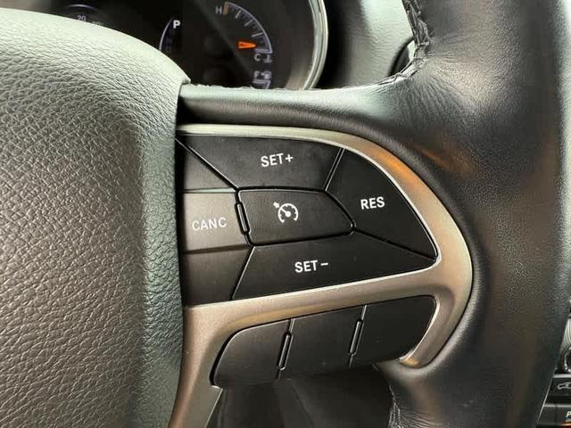Photo of 2022 Bright White Clearcoat Jeep Grand Cherokee WK