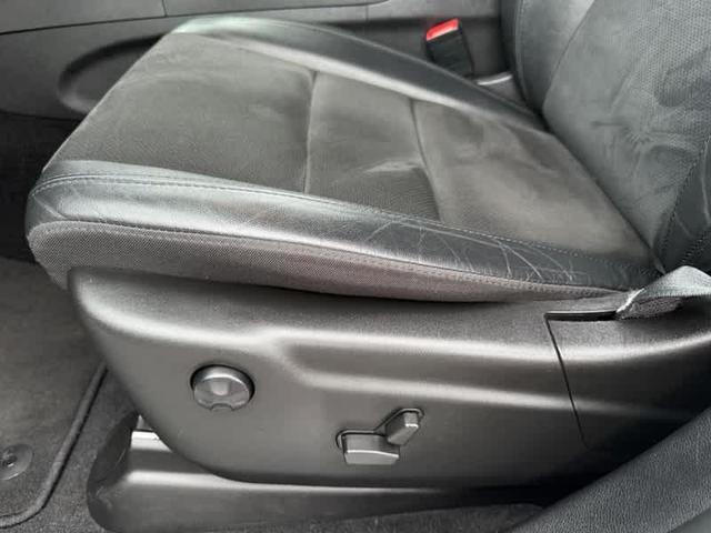 Photo of 2022 Bright White Clearcoat Jeep Grand Cherokee WK