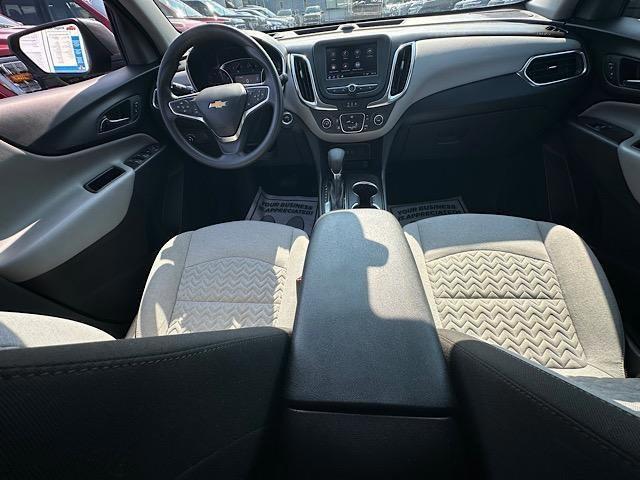 Photo of 2024 Mosaic Black Metallic Chevrolet Equinox