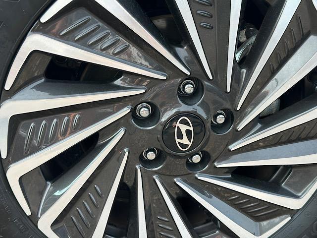 Photo of 2024 Serenity White Hyundai SONATA Hybrid