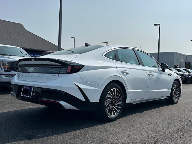 Photo of 2024 Serenity White Hyundai SONATA Hybrid