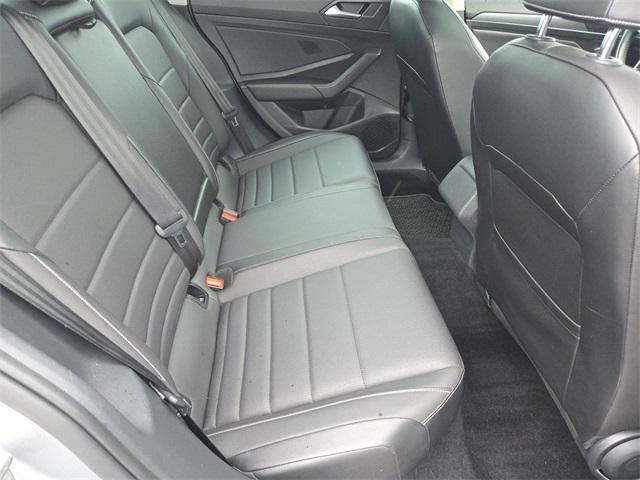 Photo of 2022 Pyrite Silver Metallic Volkswagen Jetta