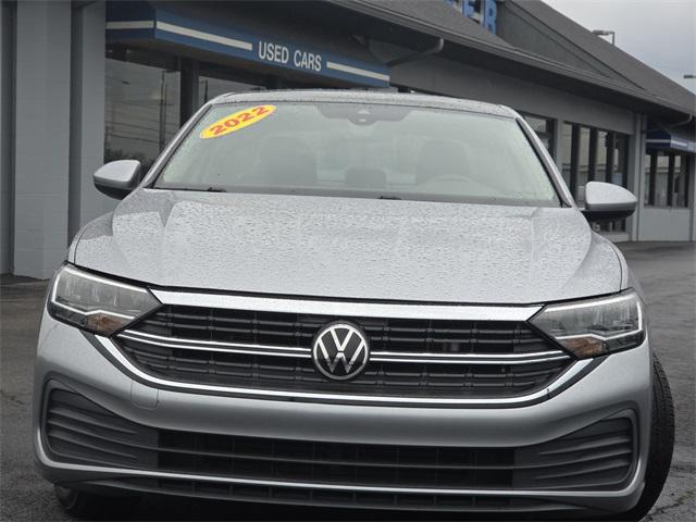 Photo of 2022 Pyrite Silver Metallic Volkswagen Jetta
