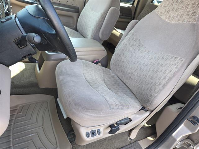 Photo of 1999 Light Prairie Tan Clearcoat Metallic Ford F-250