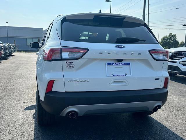 Photo of 2022 STAR WHITE METALLIC TRI-COAT Ford Escape