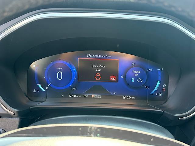 Photo of 2022 STAR WHITE METALLIC TRI-COAT Ford Escape