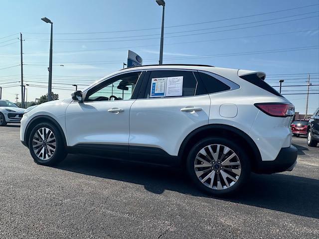 Photo of 2022 STAR WHITE METALLIC TRI-COAT Ford Escape