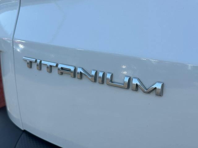Photo of 2022 STAR WHITE METALLIC TRI-COAT Ford Escape