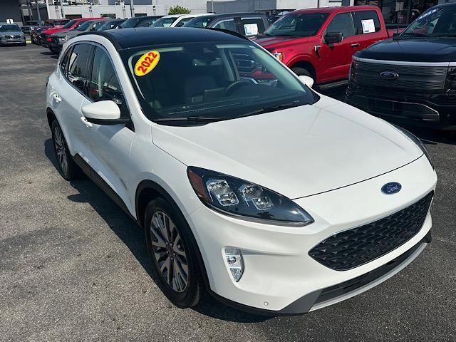 Photo of 2022 STAR WHITE METALLIC TRI-COAT Ford Escape