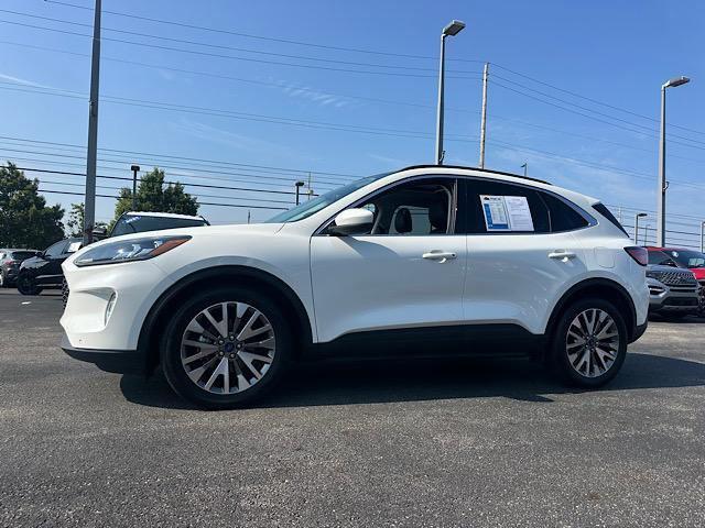 Photo of 2022 STAR WHITE METALLIC TRI-COAT Ford Escape