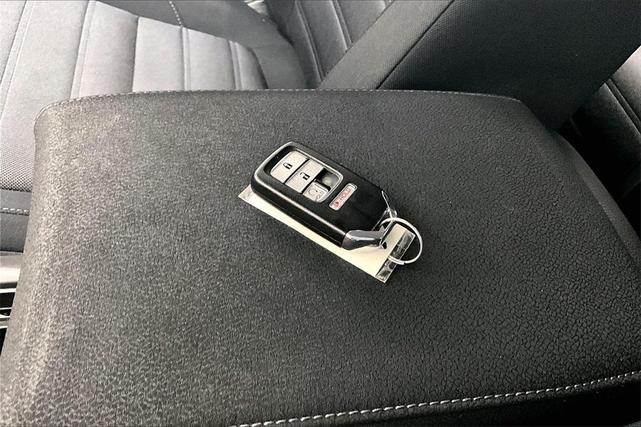 Photo of 2022 Radiant Red Metallic Honda CR-V