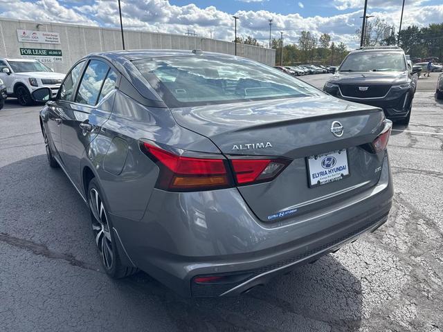 Photo of 2020 Gun Metallic Nissan Altima