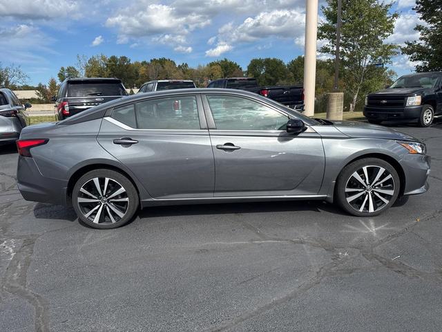 Photo of 2020 Gun Metallic Nissan Altima