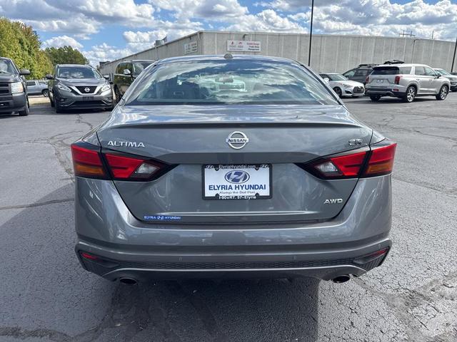Photo of 2020 Gun Metallic Nissan Altima