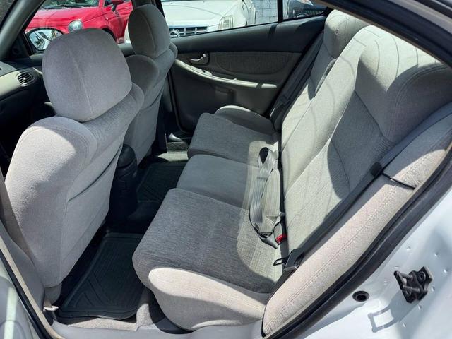 Photo of 2003 Arctic White Oldsmobile Alero