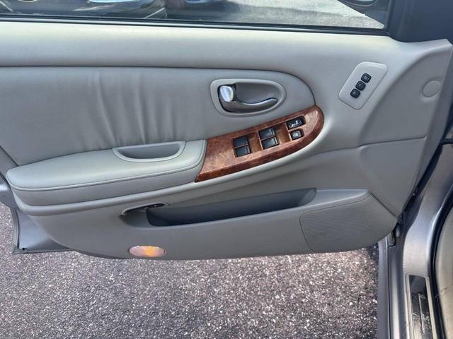Photo of 2004 Silver INFINITI I35