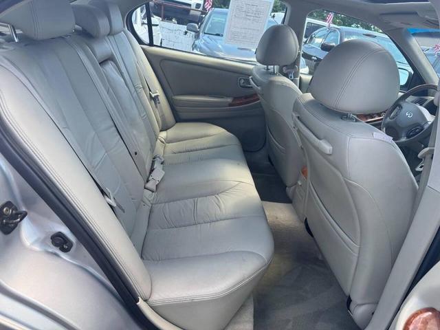 Photo of 2004 Silver INFINITI I35