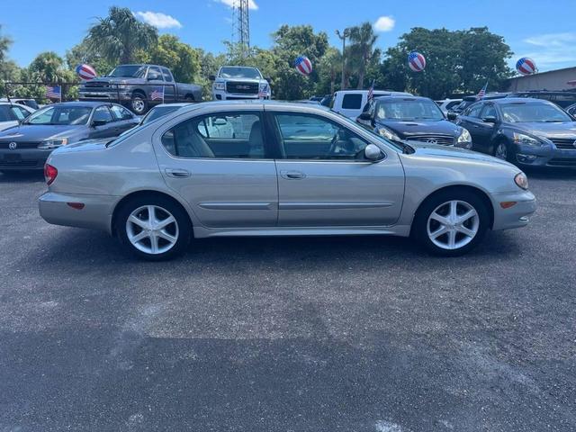 Photo of 2004 Silver INFINITI I35