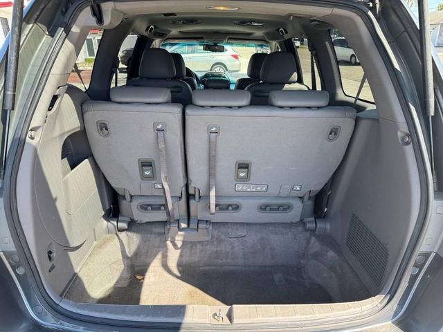 Photo of 2010 Polished Metal Metallic Honda Odyssey