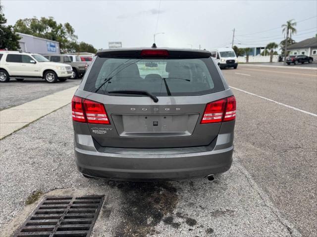 Photo of 2013 Storm Gray Pearlcoat Dodge Journey