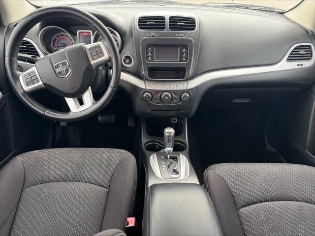 Photo of 2013 Storm Gray Pearlcoat Dodge Journey