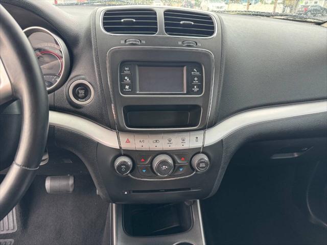Photo of 2013 Storm Gray Pearlcoat Dodge Journey
