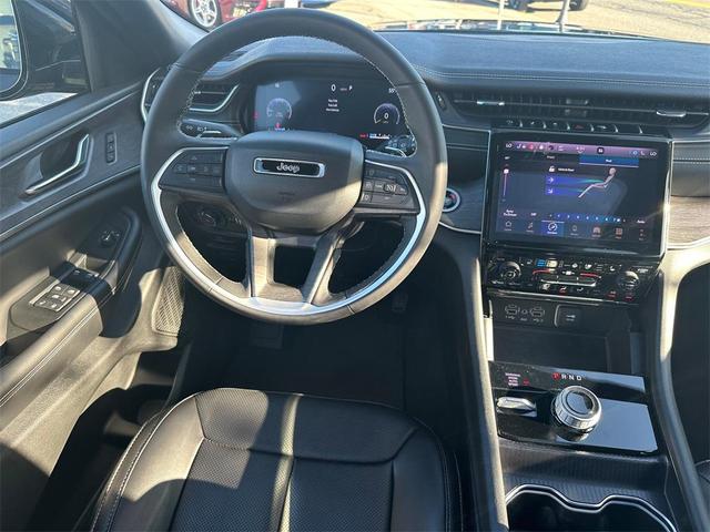 Photo of 2024 Baltic Gray Metallic Clearcoat Jeep Grand Cherokee L