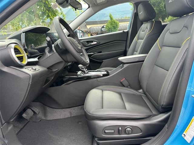 Photo of 2025 Marina Blue Metallic Chevrolet Trax