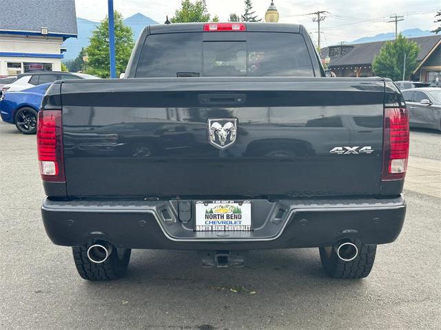 Photo of 2017 Brilliant Black Crystal Pearlcoat RAM 1500