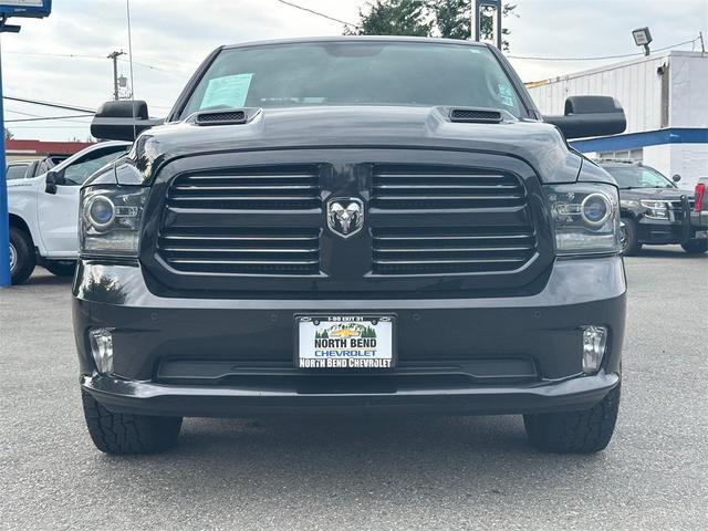 Photo of 2017 Brilliant Black Crystal Pearlcoat RAM 1500