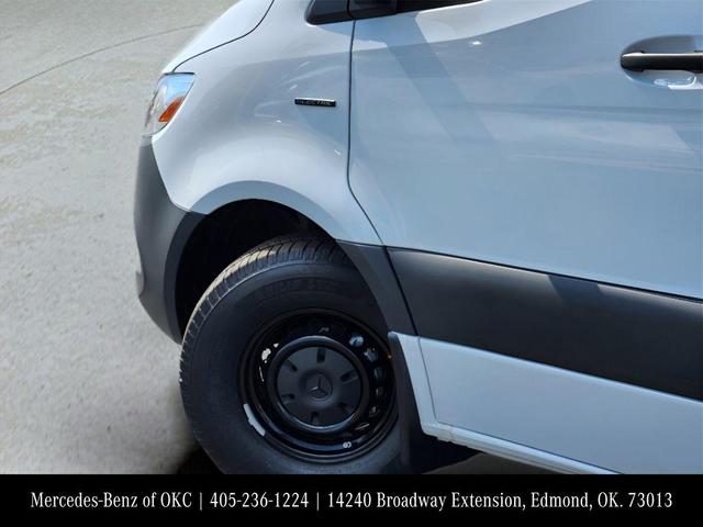 Photo of 2024 Arctic White Mercedes-Benz eSprinter 2500