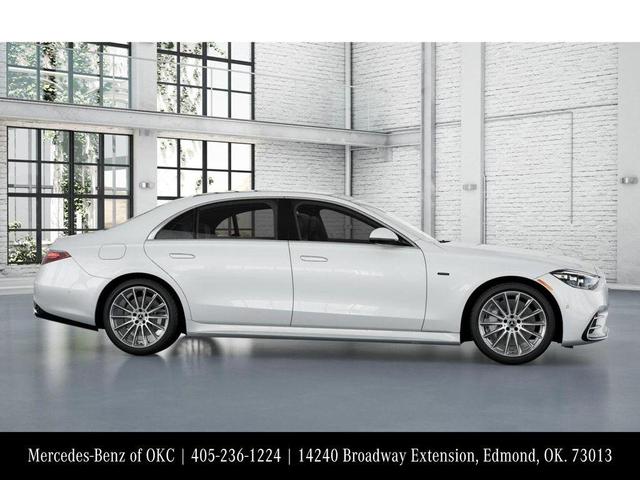 Photo of 2025 MANUFAKTUR Moonlight White Metallic Mercedes-Benz S-Class