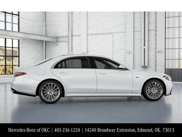 Photo of 2025 MANUFAKTUR Moonlight White Metallic Mercedes-Benz S-Class
