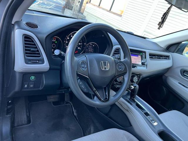 Photo of 2018 Silver Honda HR-V