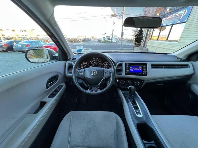 Photo of 2018 Silver Honda HR-V