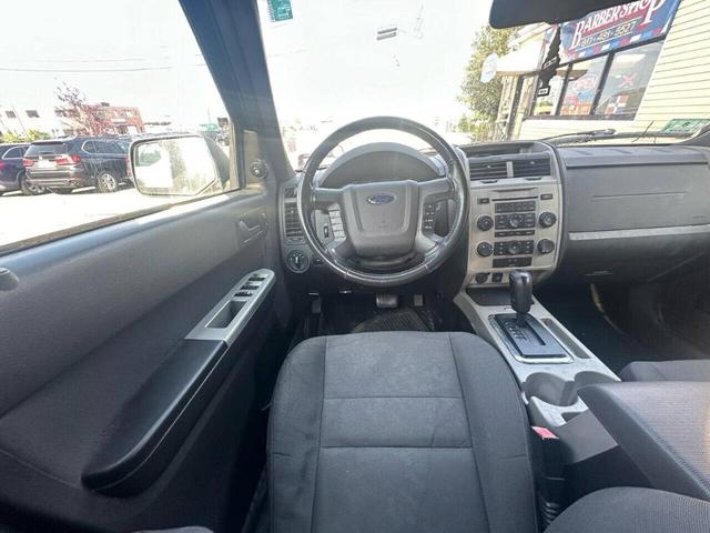 Photo of 2012 Gray Ford Escape