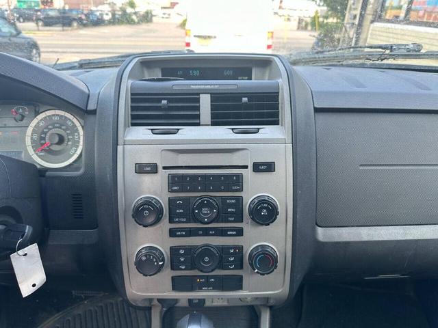 Photo of 2012 Gray Ford Escape