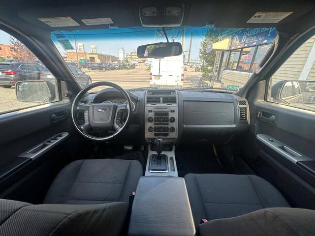 Photo of 2012 Gray Ford Escape