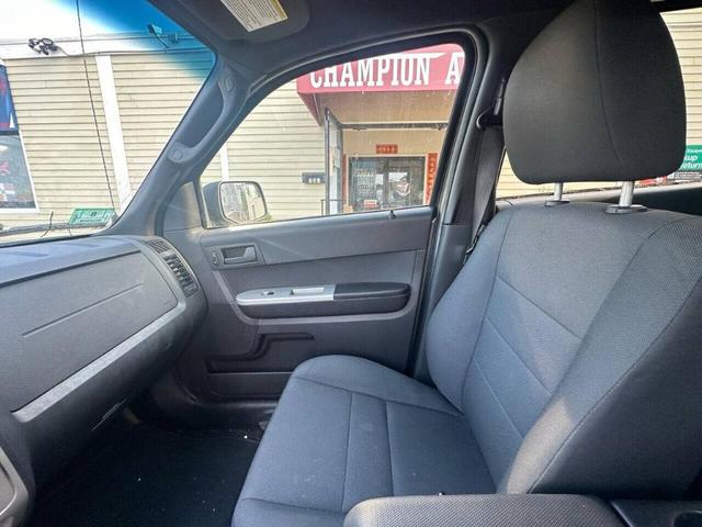 Photo of 2012 Gray Ford Escape