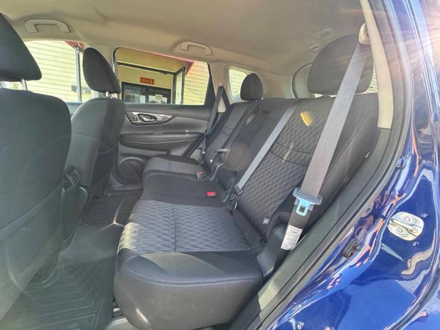 Photo of 2020 Caspian Blue Nissan Rogue