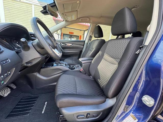 Photo of 2020 Caspian Blue Nissan Rogue