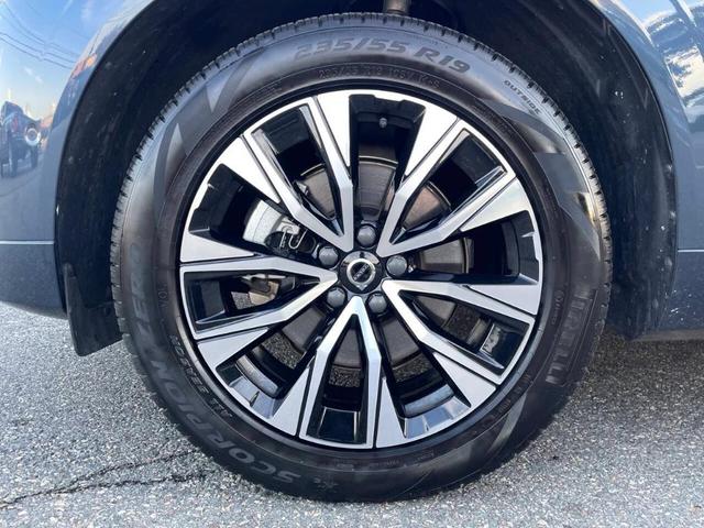 Photo of 2024 Blue Volvo XC60