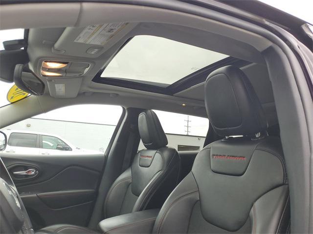 Photo of 2021 Sangria Metallic Clearcoat Jeep Cherokee