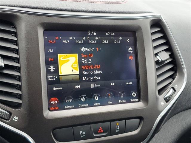 Photo of 2021 Sangria Metallic Clearcoat Jeep Cherokee