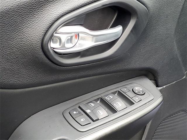 Photo of 2021 Sangria Metallic Clearcoat Jeep Cherokee