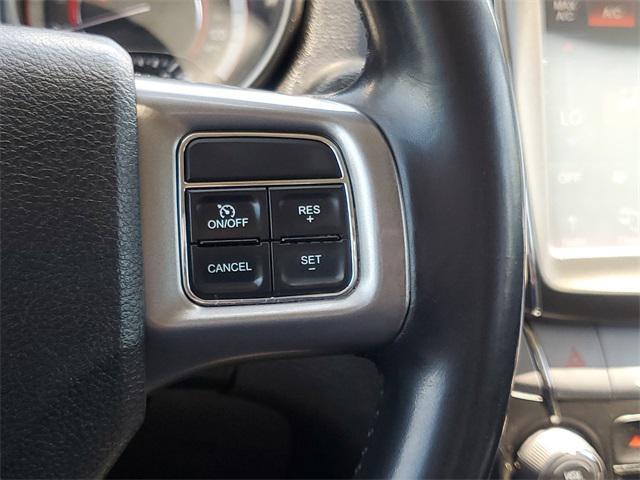 Photo of 2020 Granite Crystal Metallic Clearcoat Dodge Journey